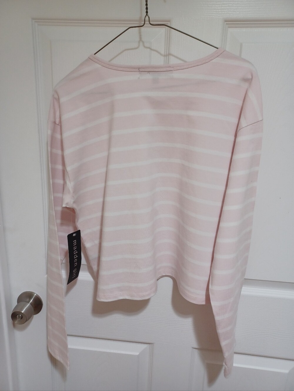 Madden Girl Light Pink & White Striped Long Sleeve Crop Top with Red Lip Patch - Picture 6 of 7